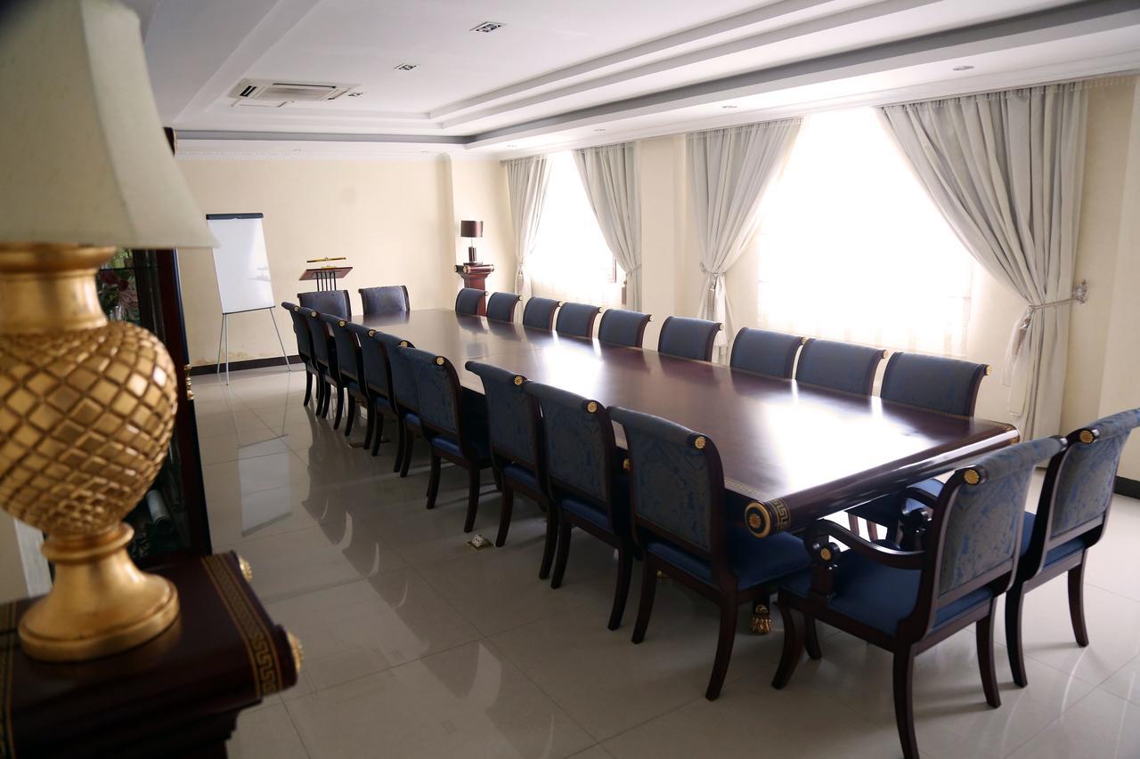 Hotel Amaritsah Brazzaville Esterno foto