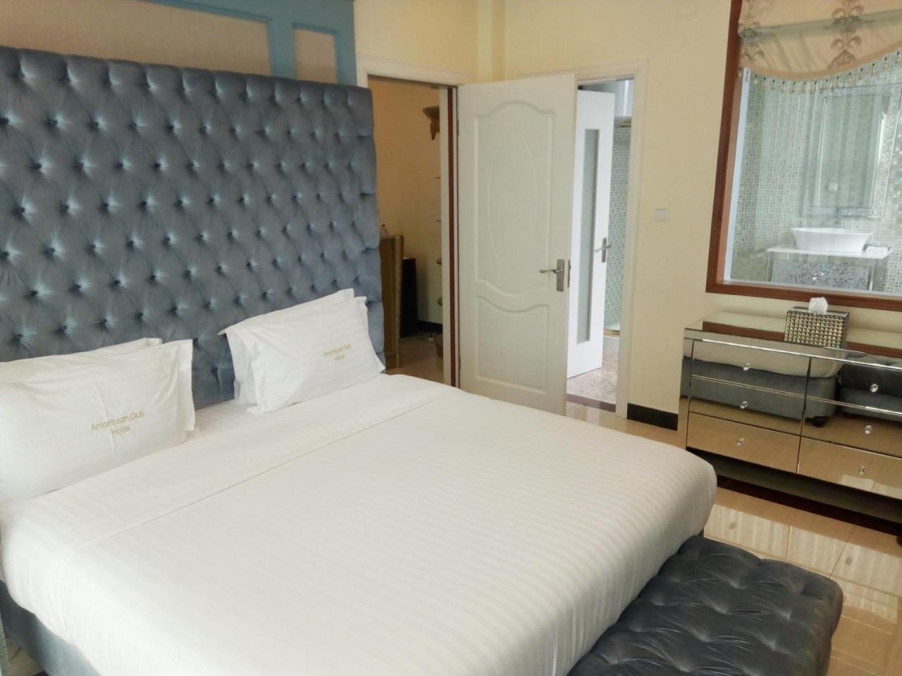Hotel Amaritsah Brazzaville Esterno foto