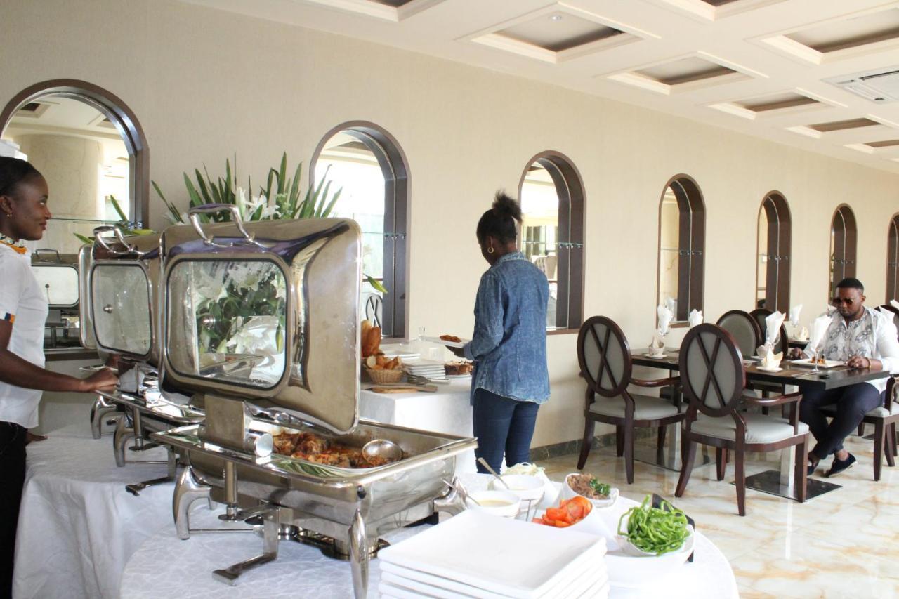 Hotel Amaritsah Brazzaville Esterno foto