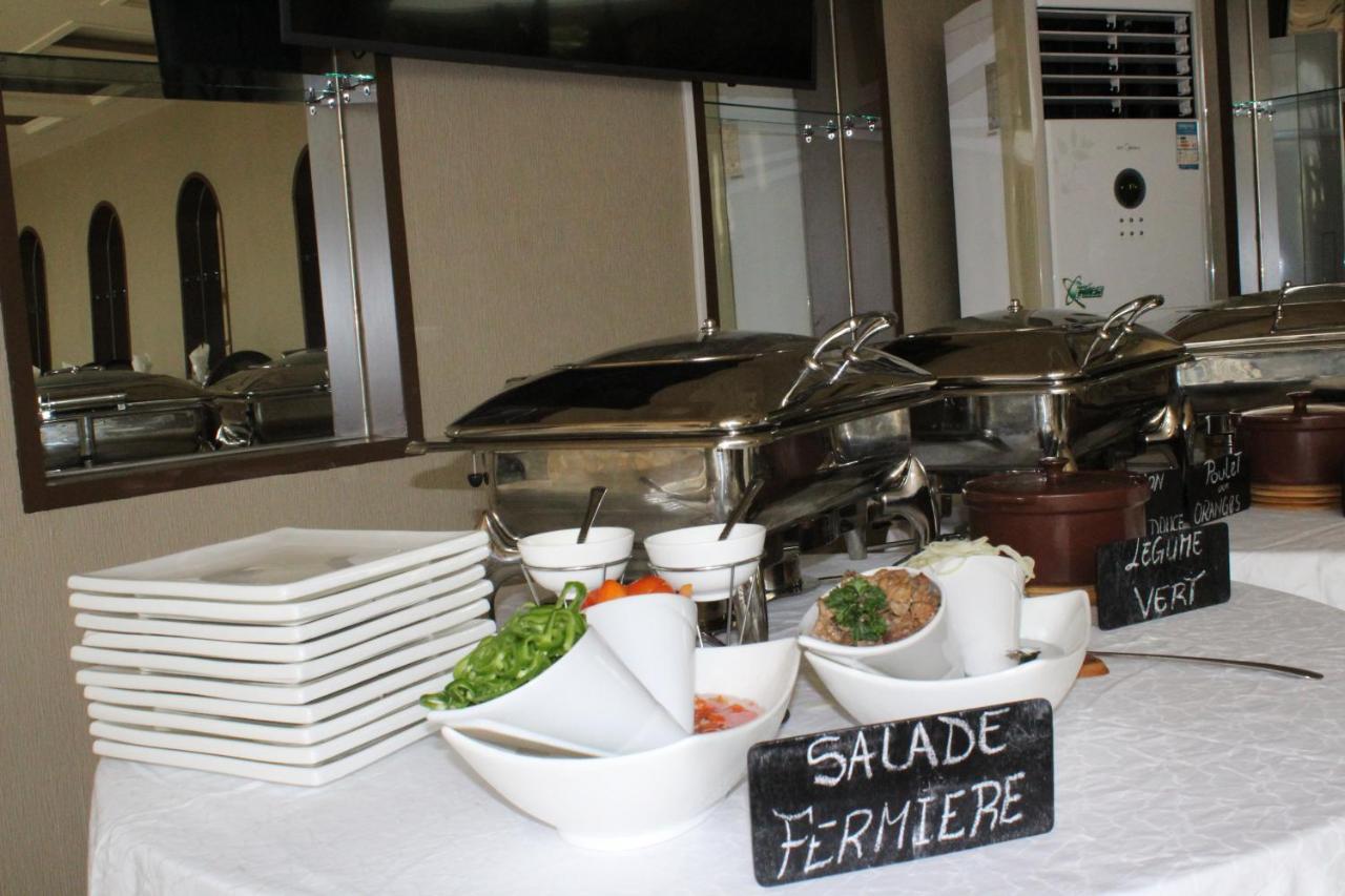Hotel Amaritsah Brazzaville Esterno foto