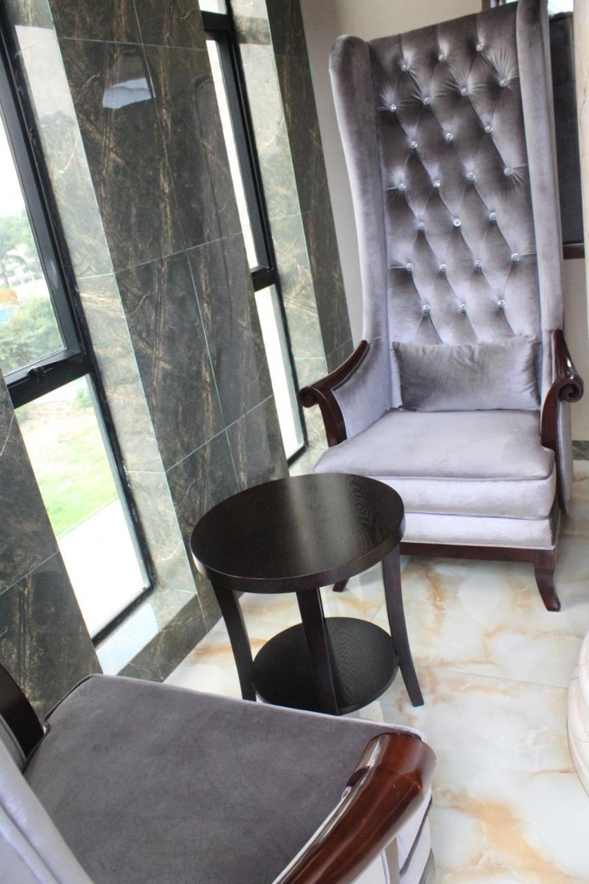 Hotel Amaritsah Brazzaville Esterno foto
