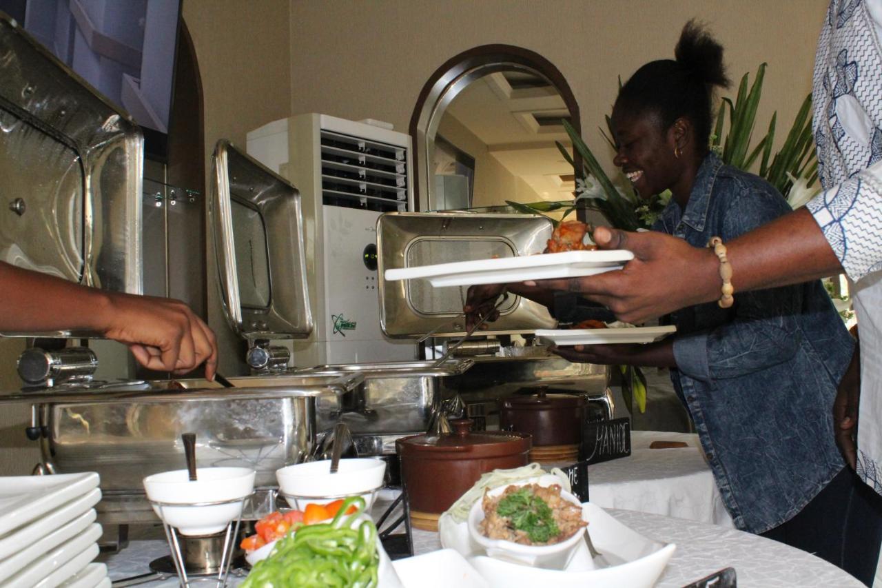 Hotel Amaritsah Brazzaville Esterno foto