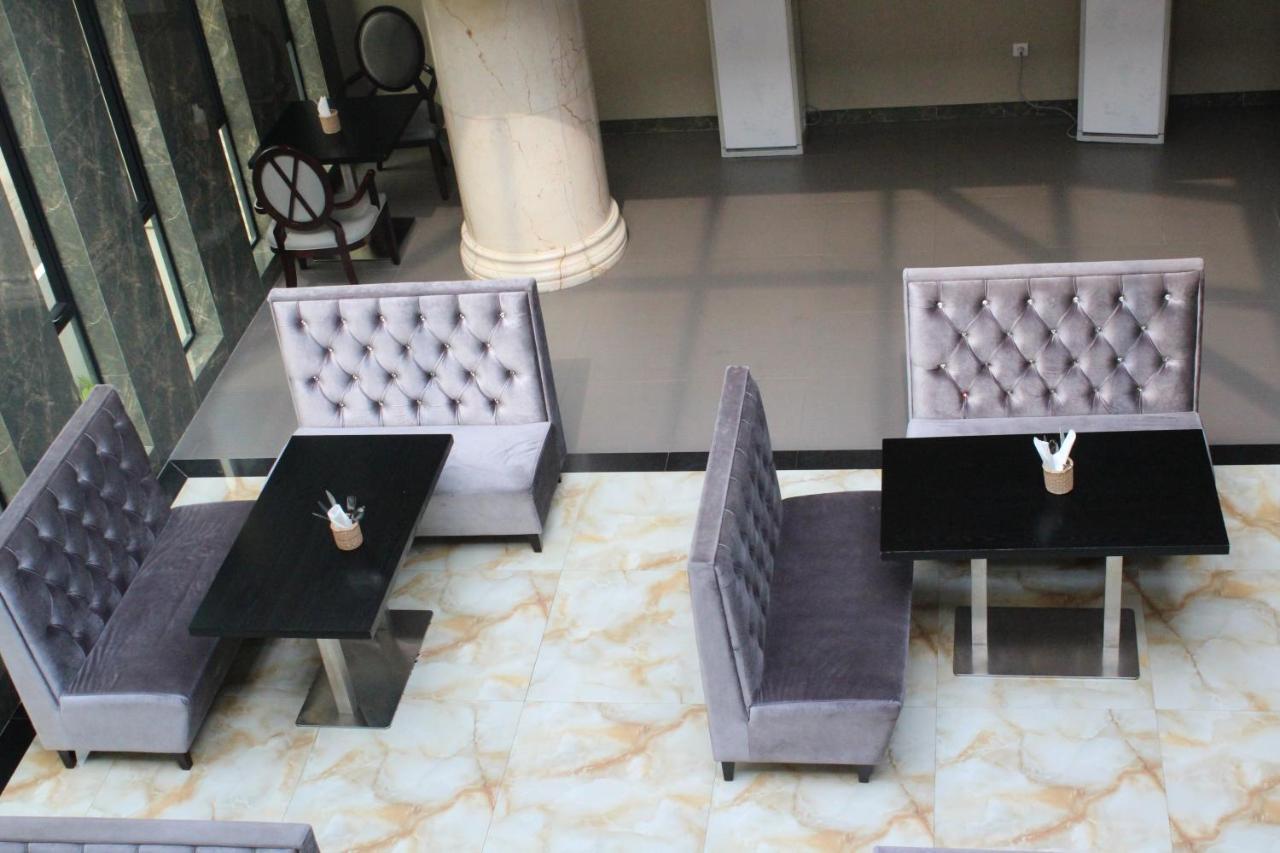 Hotel Amaritsah Brazzaville Esterno foto